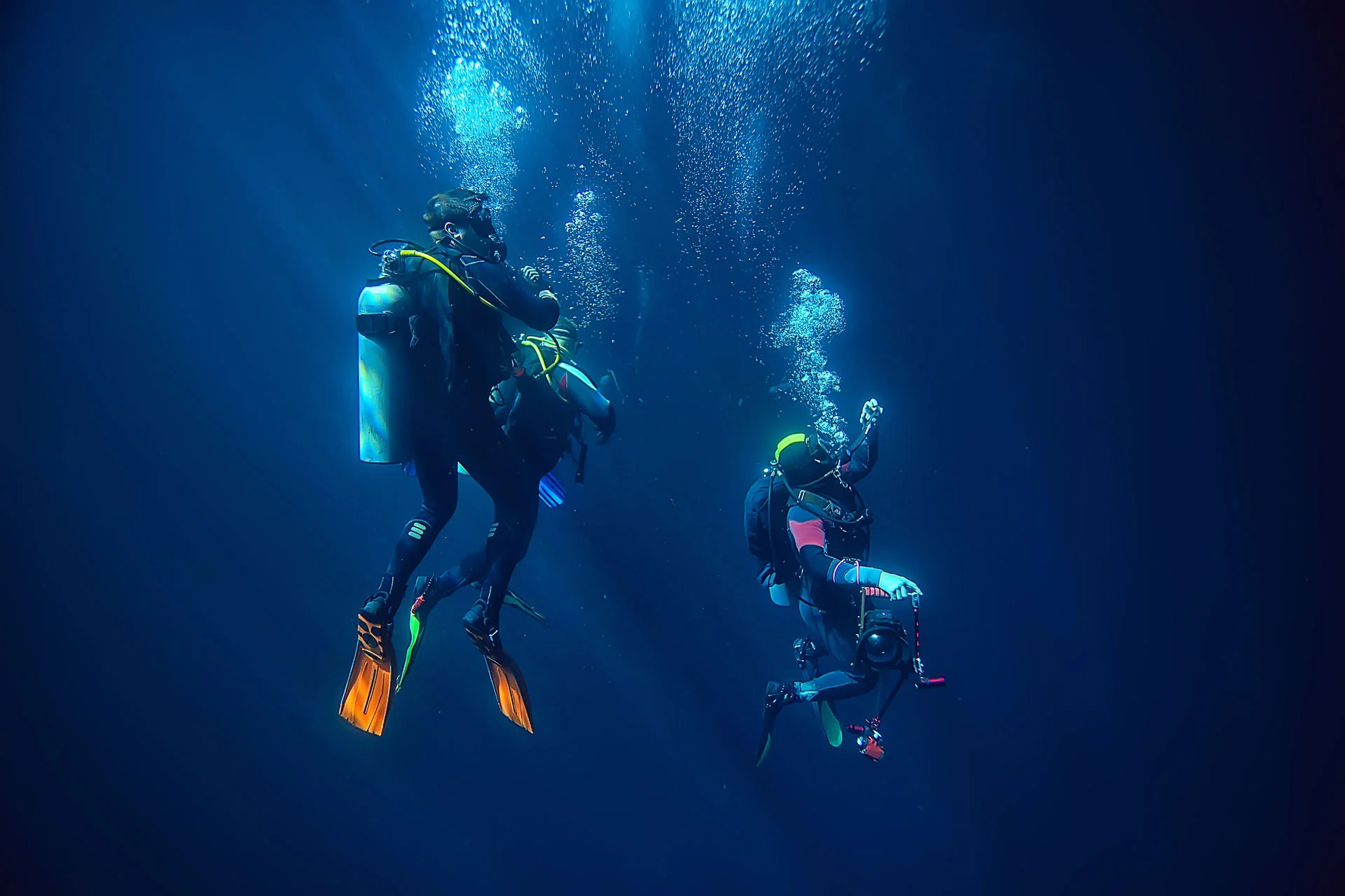 Group of divers celebrating successful dive at Aqaba Moon Diver
