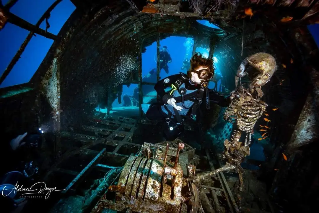 Fun diving with Aqaba Moon Diving Center team